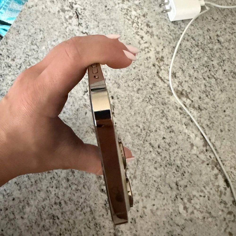 Apple iPhone 14 Pro Max in Gold
